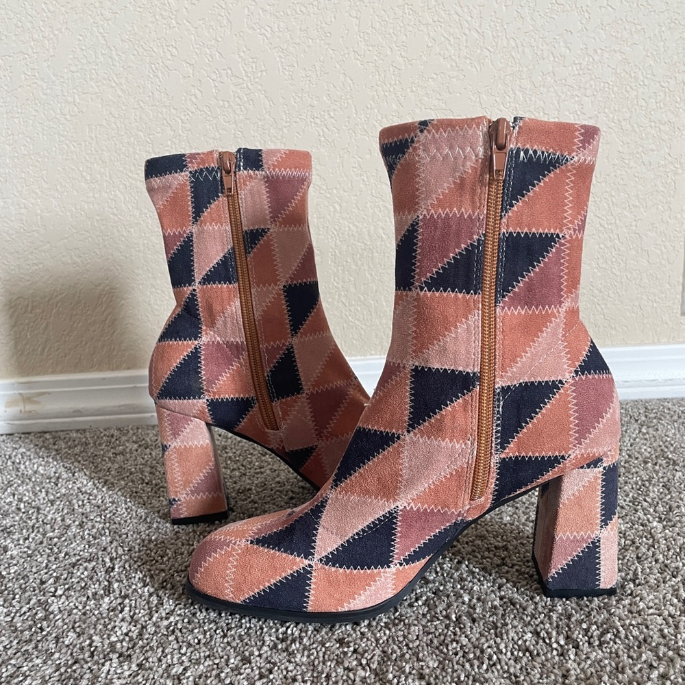 NWT - Buckle geometric suede heeled boots (W-7.5)